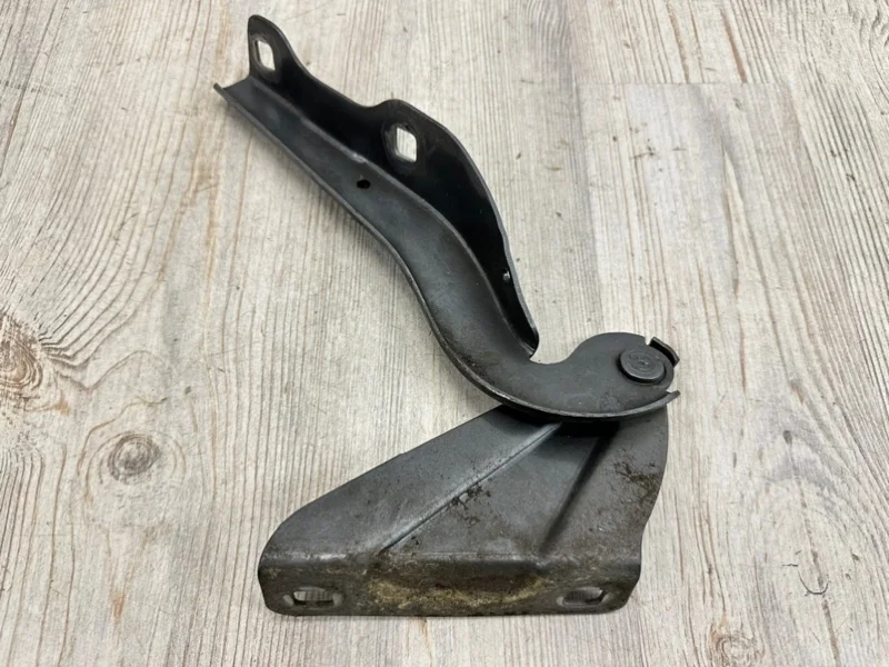 Петля капота VW Amarok 2010-2022 2H