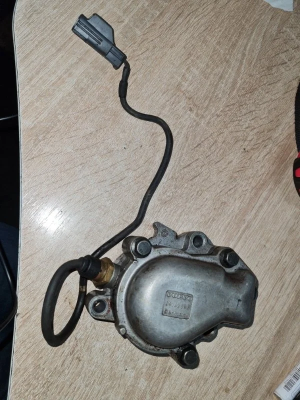 Корпус термостата Volvo