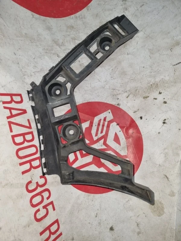 Кронштейн бампера Volkswagen Golf 6 2011 5K1