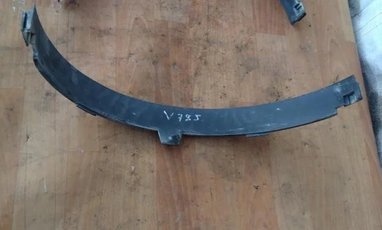 Б.у. ободок диффузора MITSUBISHI PAJERO V78W MITSUBISHI PAJERO V78W