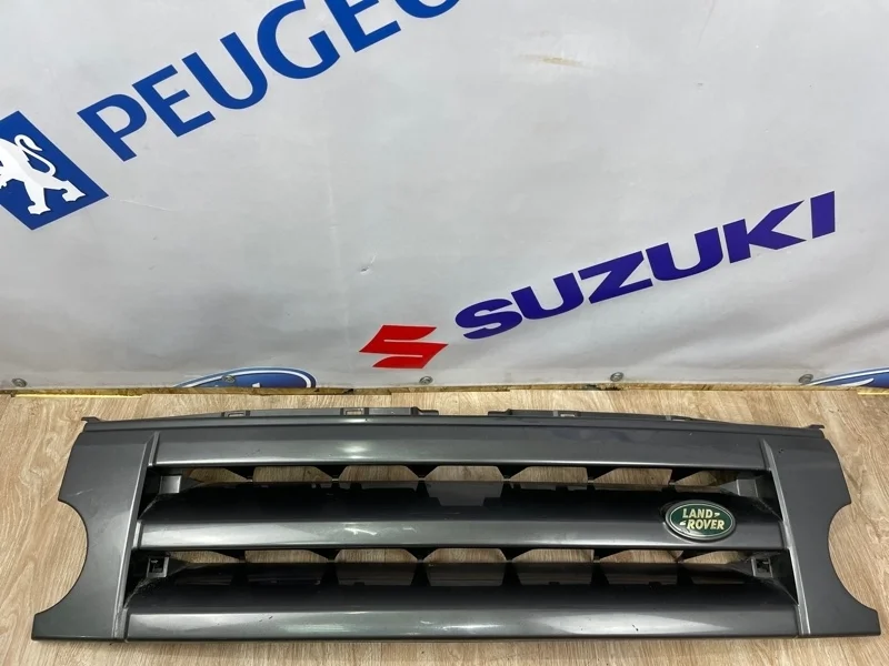 Решетка радиатора Land Rover Discovery 3 2007