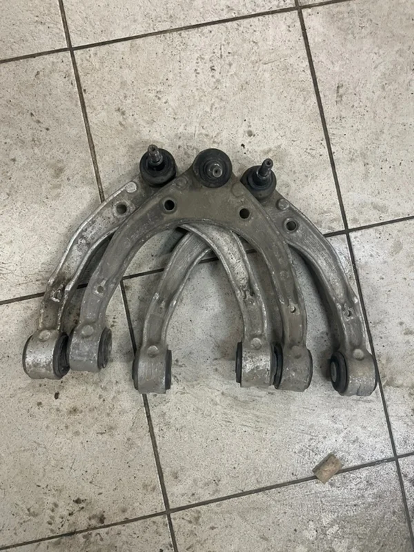 Рычаг подвески верхний Porsche Cayenne 2013 958