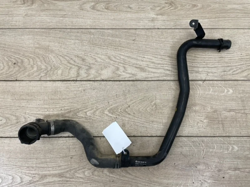 Трубка охлаждающей жидкости VW Touareg 2006-2010 7L