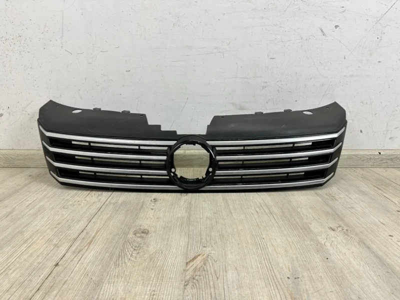 Решетка радиатора без значка VW Passat B7 2011-2015 3C