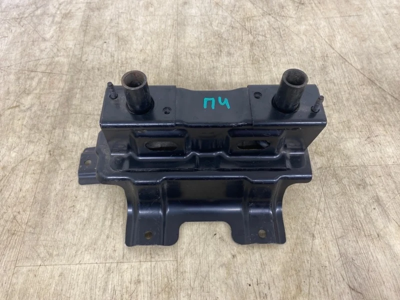 Кронштейн MITSUBISHI PAJERO 4 2006 2007 2008 2009 2010 2011 2012 2013 2014 2015 2016 5839A024 V93W V97W V98W, задний