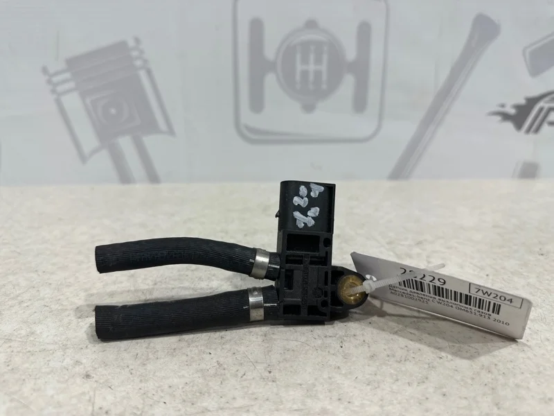 Датчик давления выхлопных газов Mercedes-benz 2010 W204