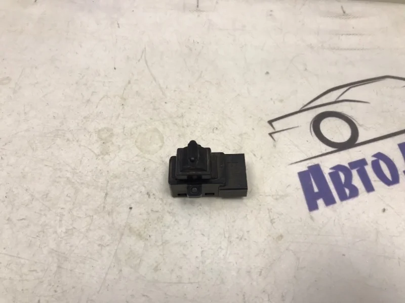 кнопка стеклоподъемника Honda Logo 2000 GA3 D13B