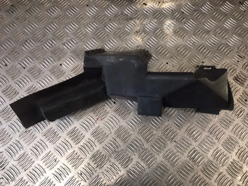 Дефлектор радиатора Renault Megane