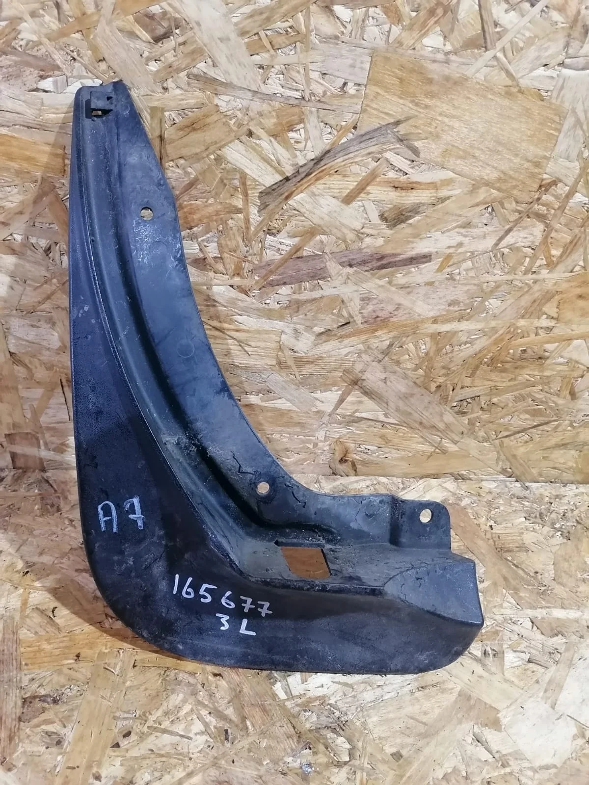 Брызговик SKODA OCTAVIA A7 2013- задний левый б/у OCTAVIA A7(2013-