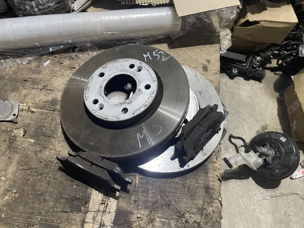 Диски тормозные колодки передние kia ceed 2 JD комплект