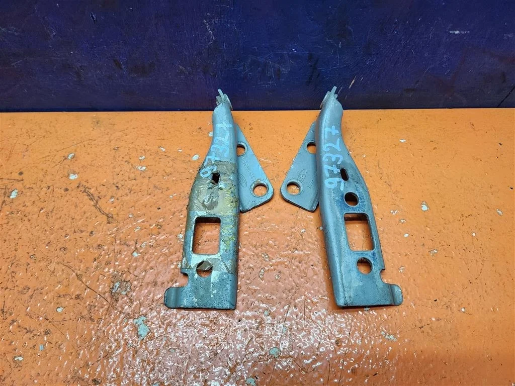 Петля капота левая правая Ford Fusion 2002-2012