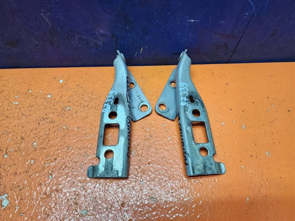Петля капота левая правая Ford Fusion 2002-2012