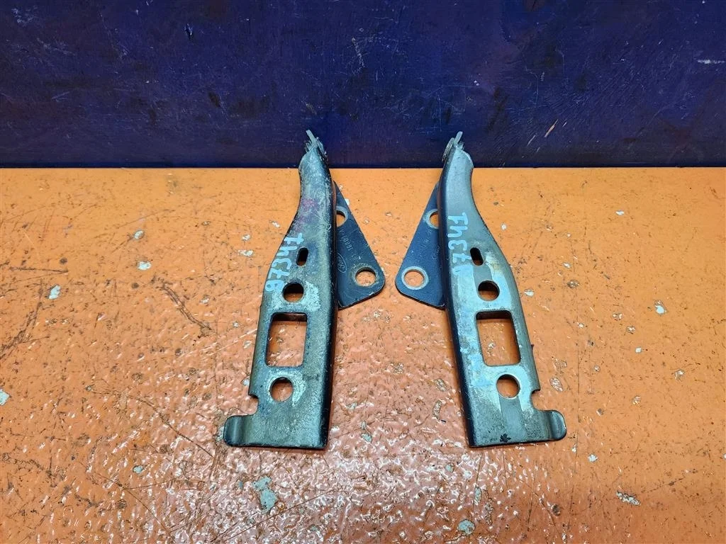 Петля капота левая правая Ford Fusion 2002-2012