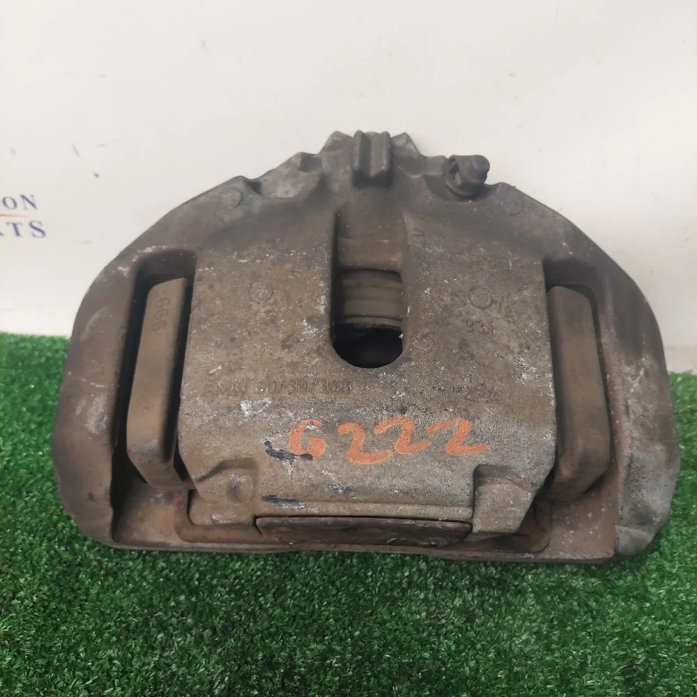 Суппорт тормозной BMW 535iX F10