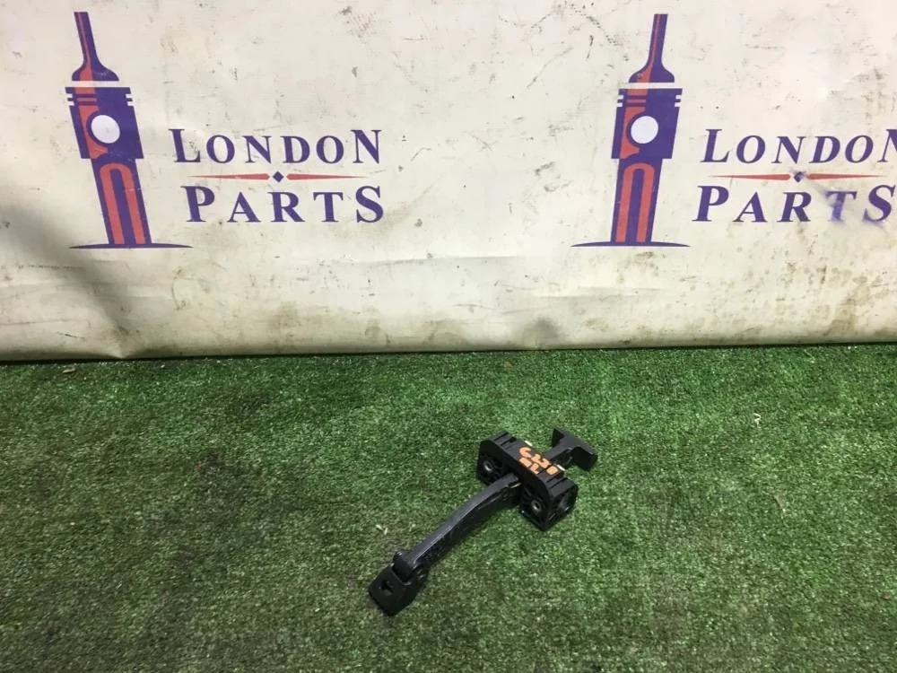 Ограничитель двери BMW F10