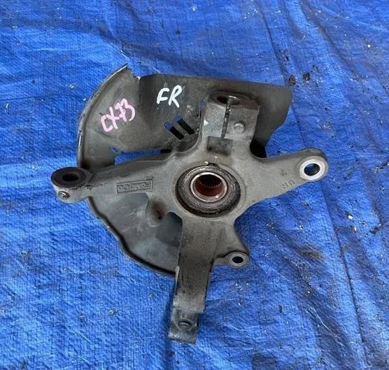 Б.у. кулак поворотный MAZDA CX7 ER8 MAZDA CX7 ER8