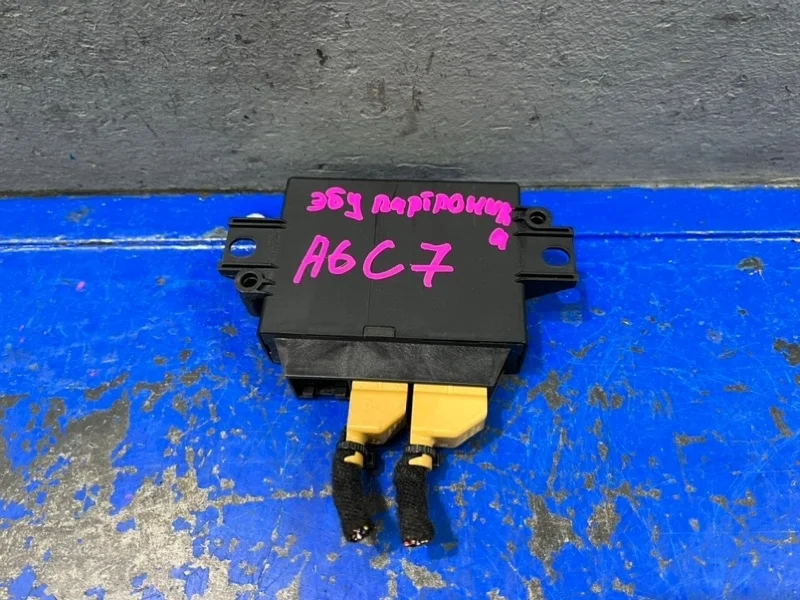 Блок управления парктрониками Audi A6 C7