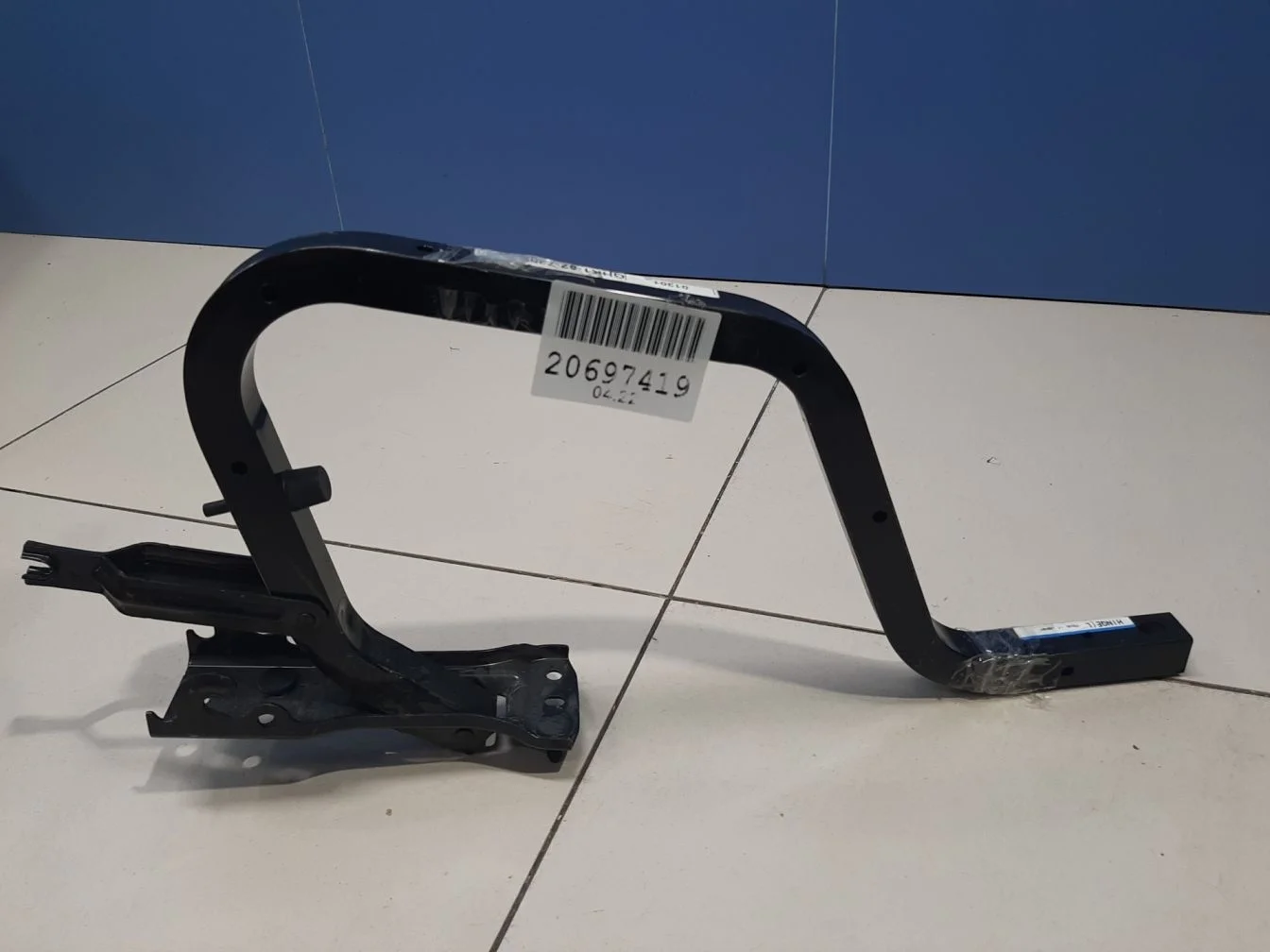 Петля крышки багажника левая для Mazda 6 GJ 2013-2019