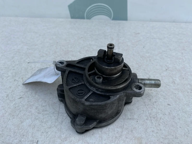 Вакуумный насос Mercedes-benz Vito W639