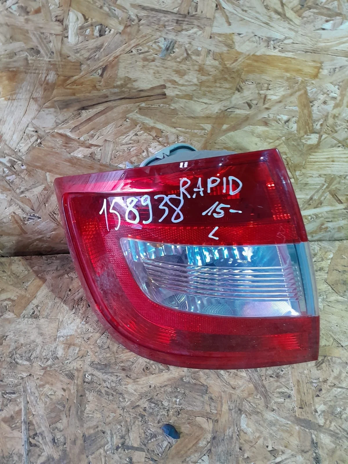 Фонарь SKODA RAPID 2013- левый б/у RAPID(2013-