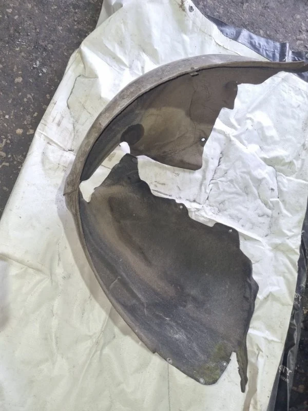 Подкрылок Audi TT 2010 8J3