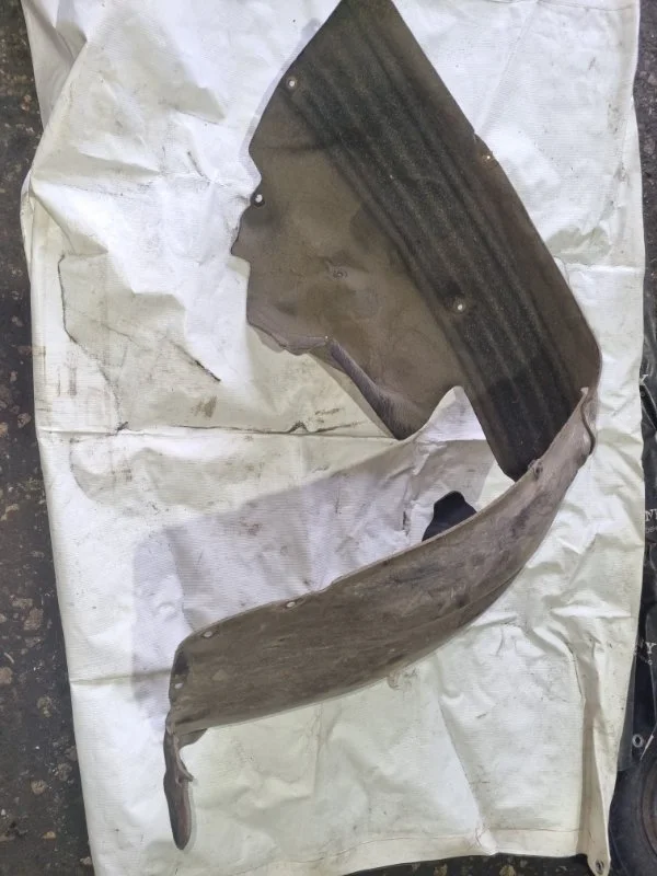 Подкрылок Audi TT 2010 8J3