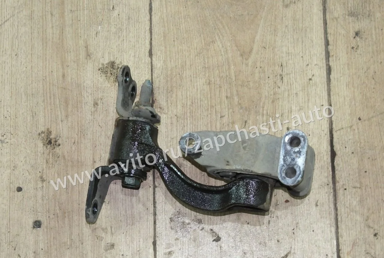 Опора двигателя задняя Nissan Teana J32