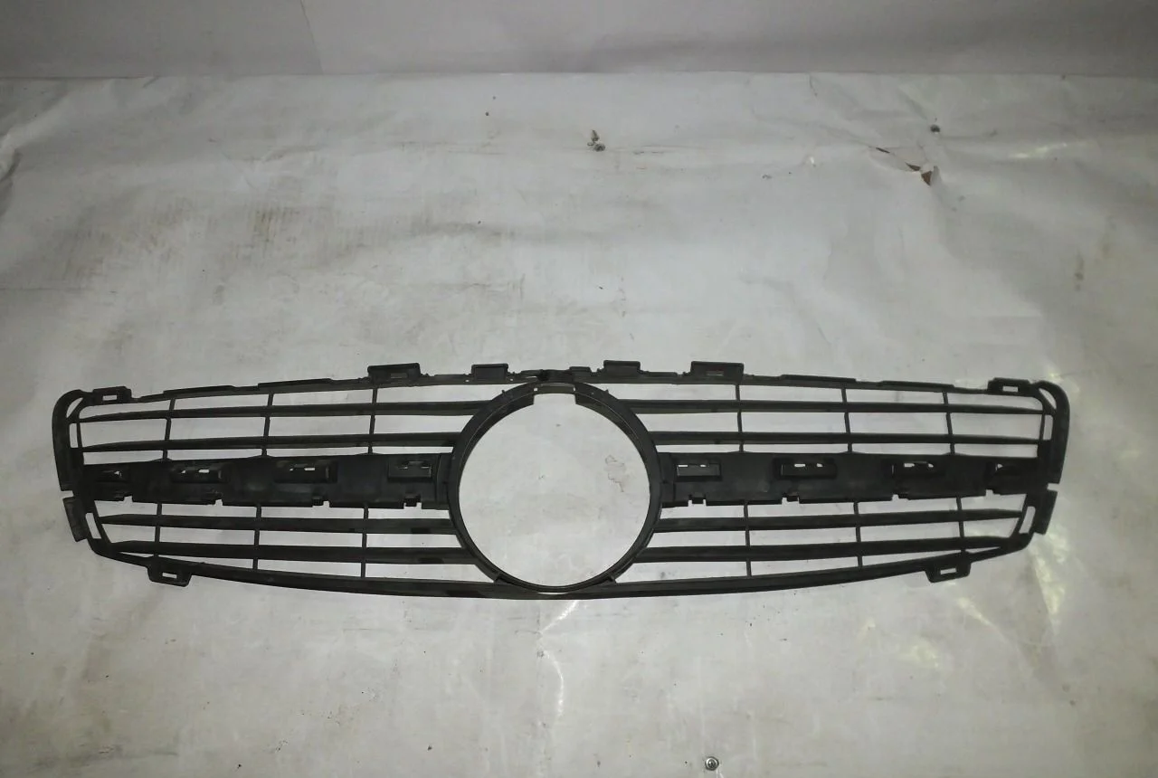 Решетка радиатора Mercedes-Benz W218 CLS-class