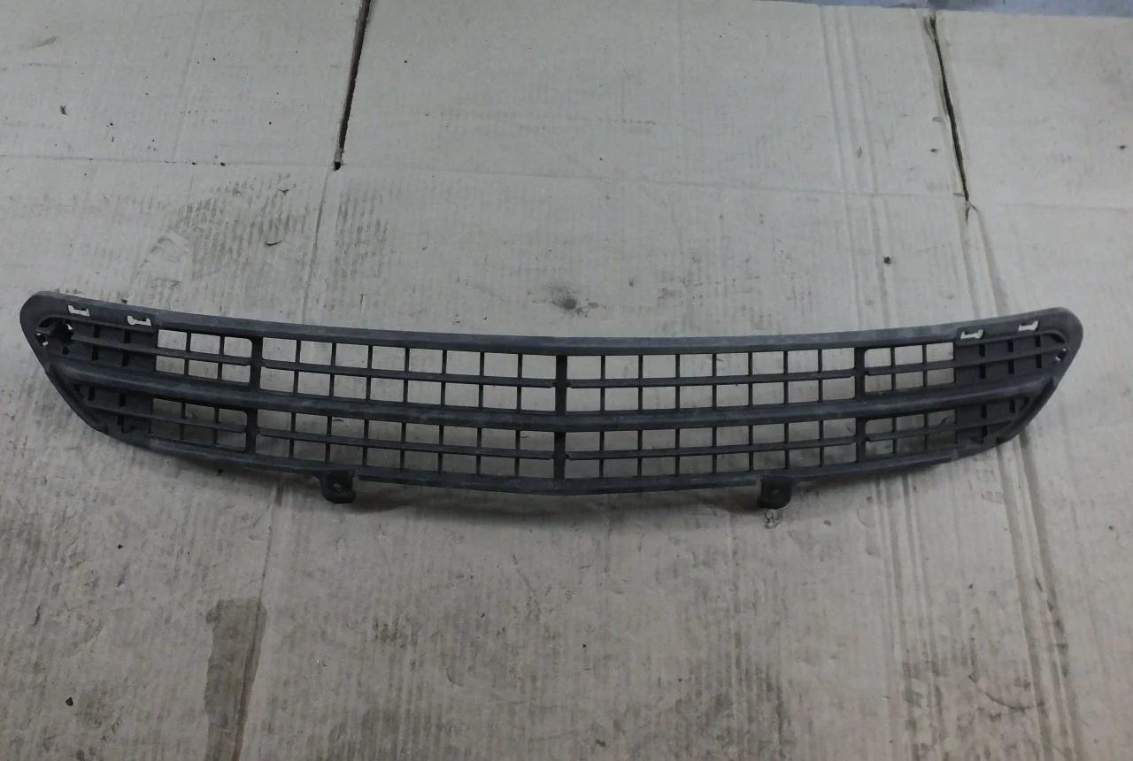 Решетка бампера Chevrolet Cruze 2009-2012г