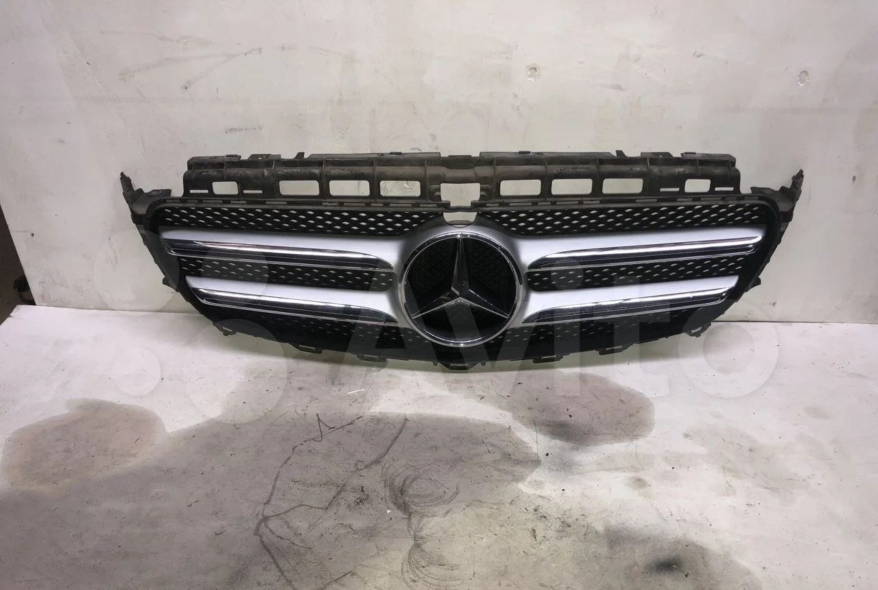 Решетка радиатора мерседес W213 2016-2021г
