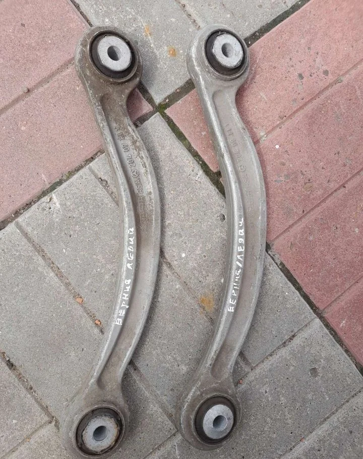 Рычаг подвески верхний Mercedes-Benz W212