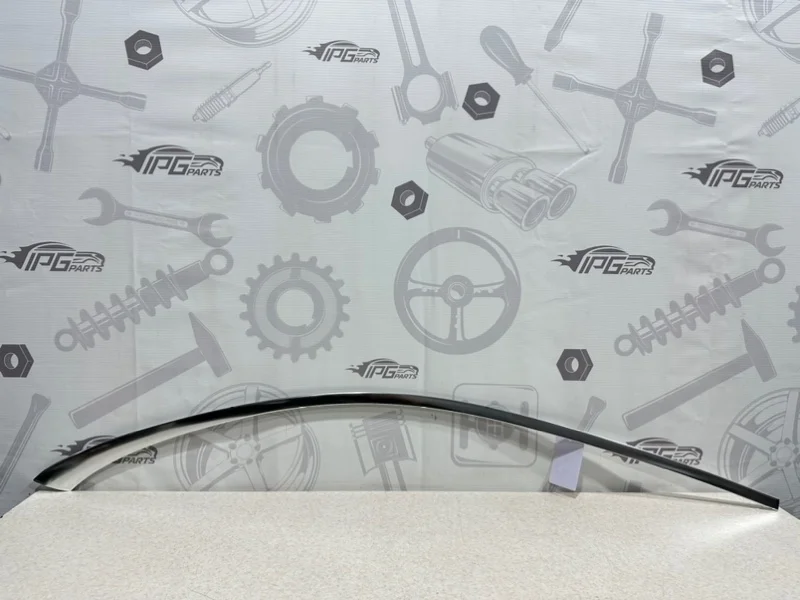 Молдинг стекла задней правой двери верхний Mercedes-benz 2016 W222