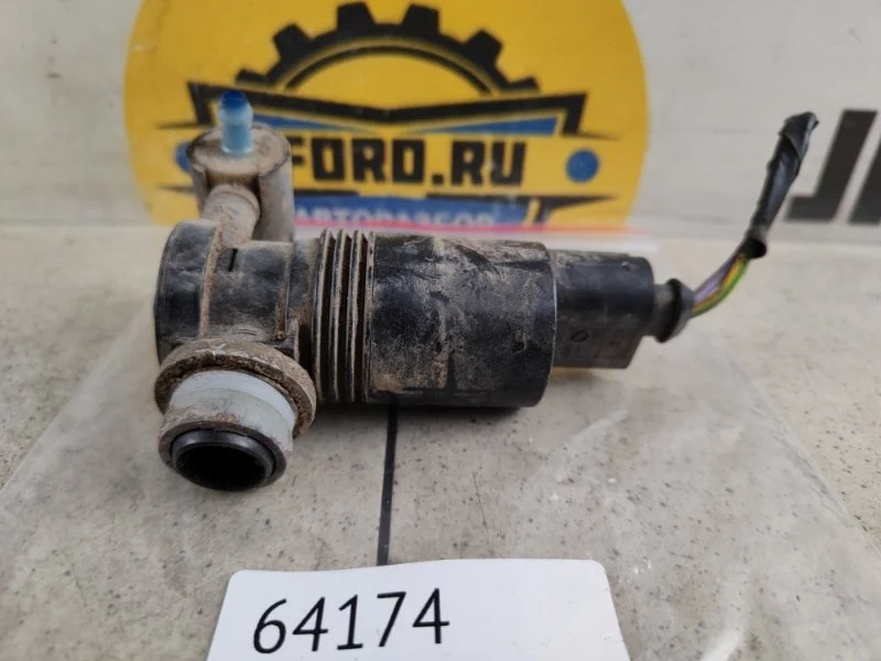 Моторчик омывателя фар Land Rover Freelander 2009 L359