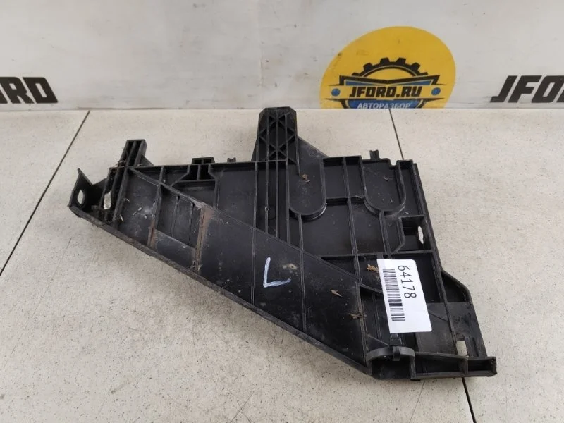 Кронштейн фары Land Rover Freelander 2009 L359