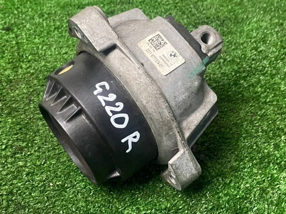 Подушка двигателя BMW 550iX F10