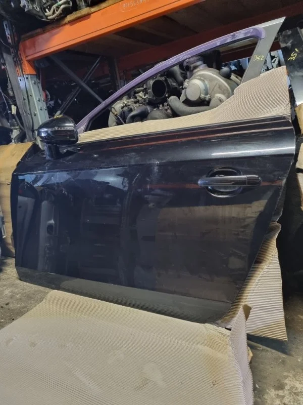 Дверь Audi TT 2009 8J3