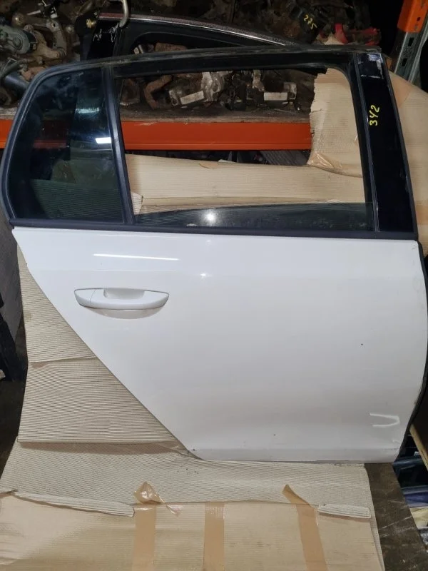 Дверь Volkswagen Golf 2010 5K1