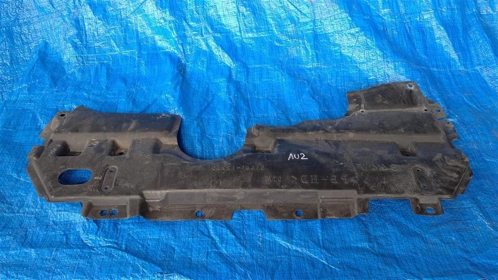 Б.у. защита двигателя пластиковая TOYOTA AURIS ZRE150 TOYOTA AURIS ZRE150