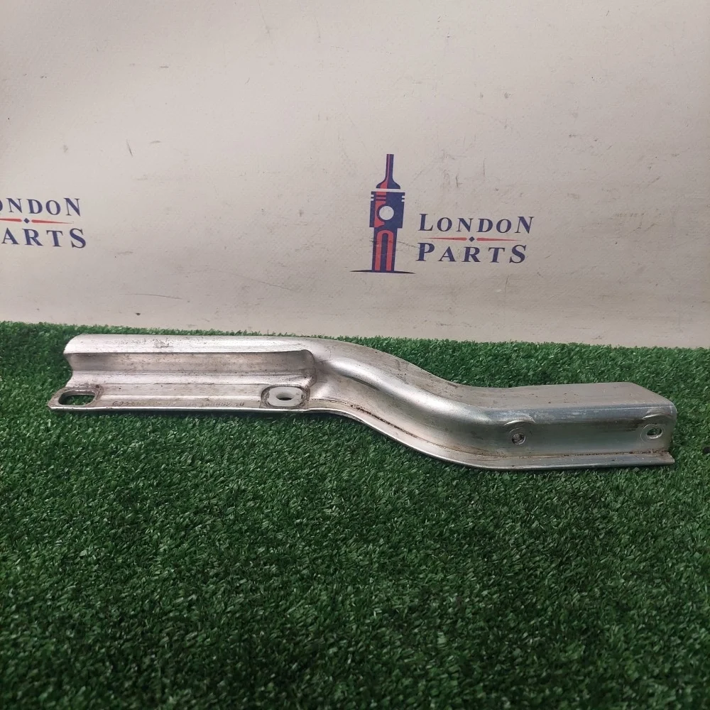 Кронштейн радиатора BMW F10