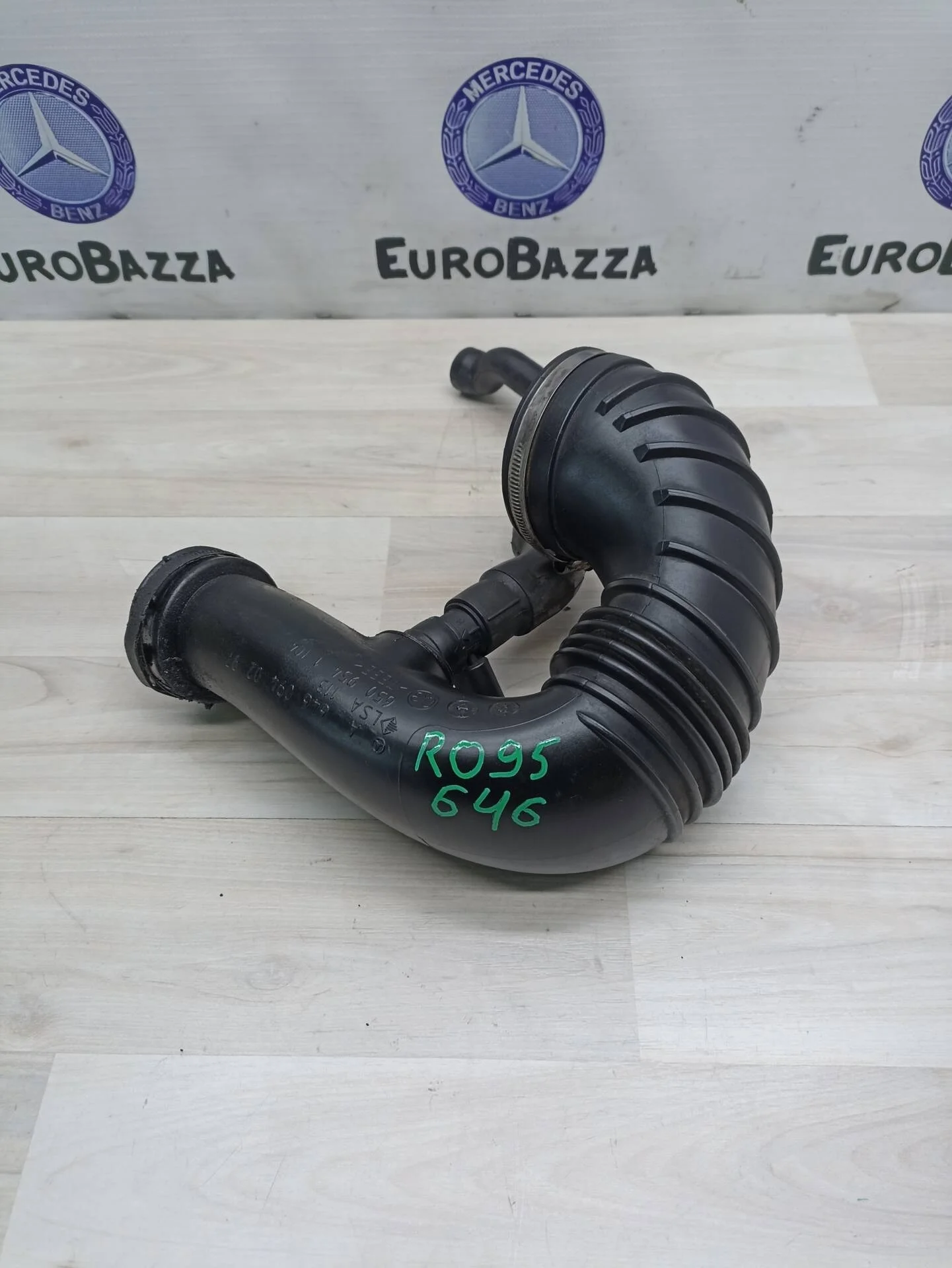 Патрубок воздушного фильтра Mercedes Om646