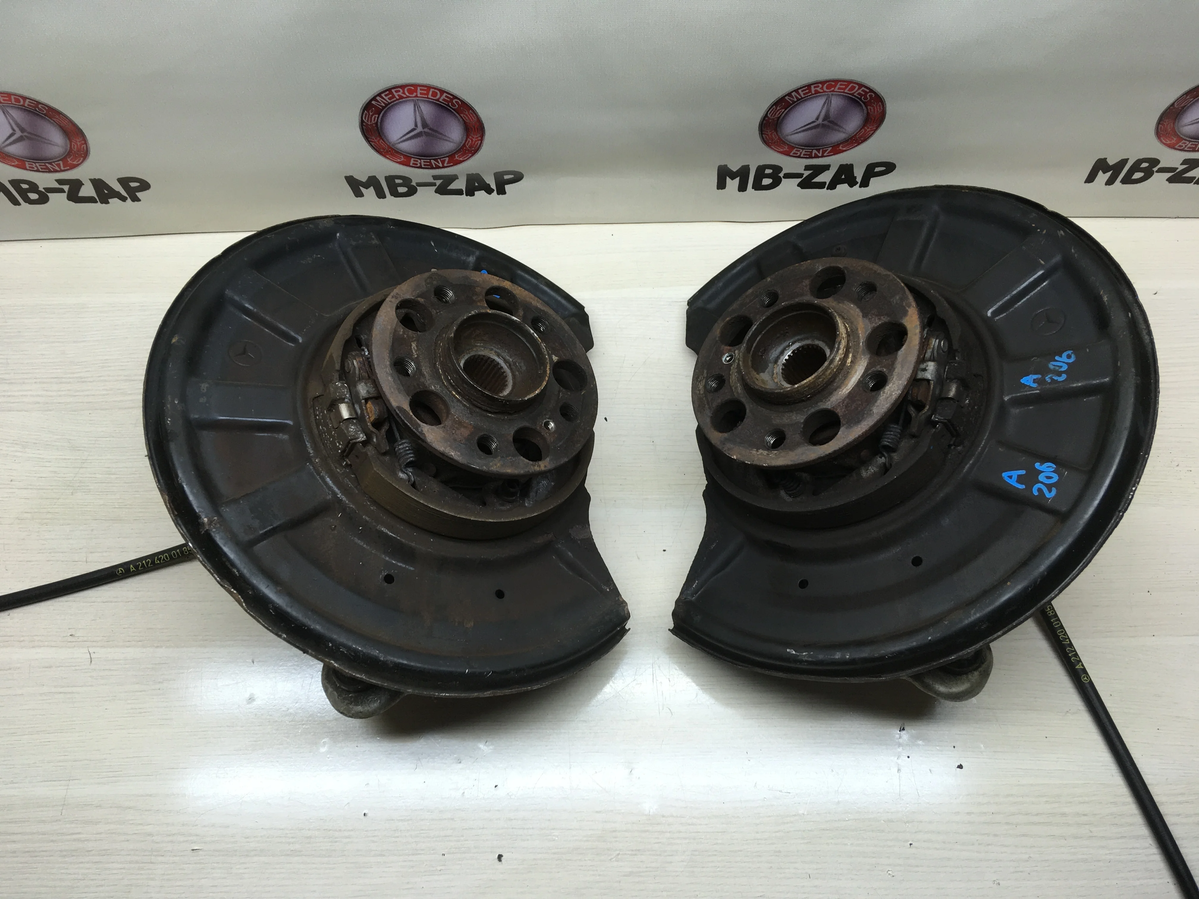 Цапфа задняя Mercedes W212