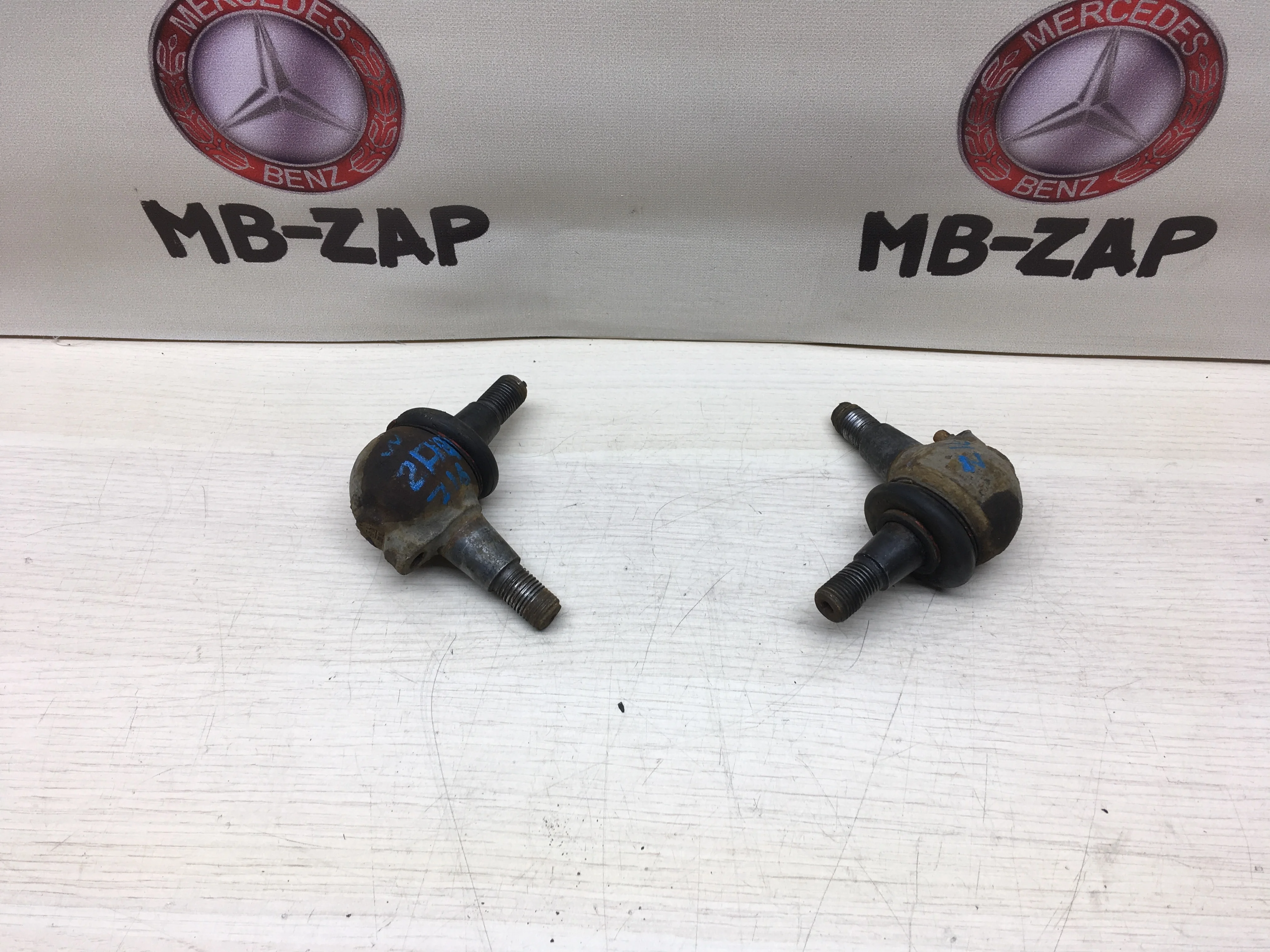 Шаровая опора Mercedes W208