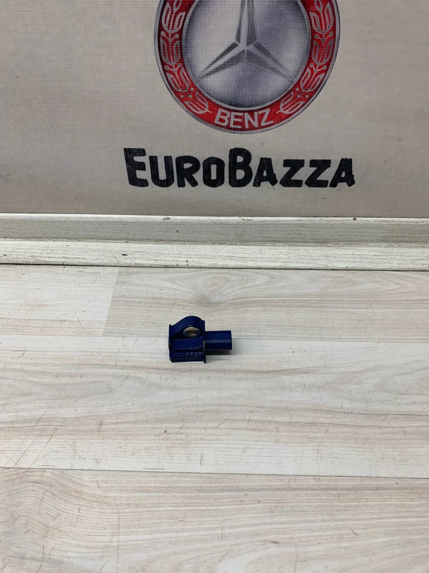 Датчик удара Mercedes W212