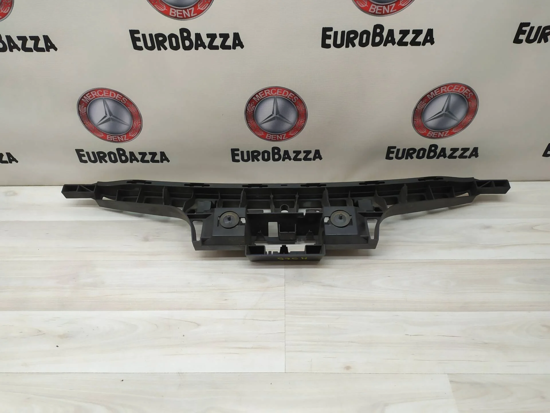 Кронштейн заднего бампера Mercedes W219