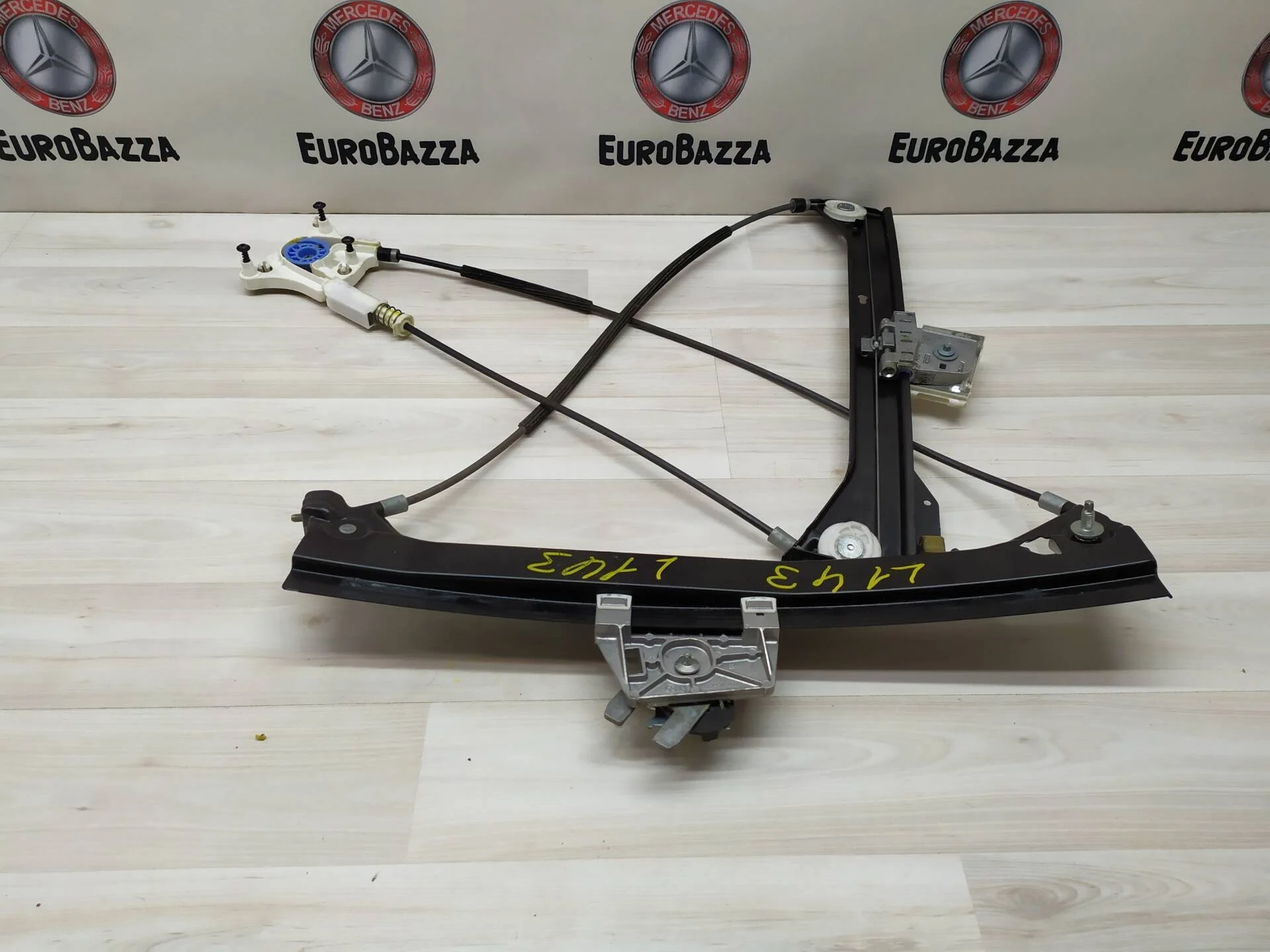 Стеклоподъемник передний левый Mercedes W209