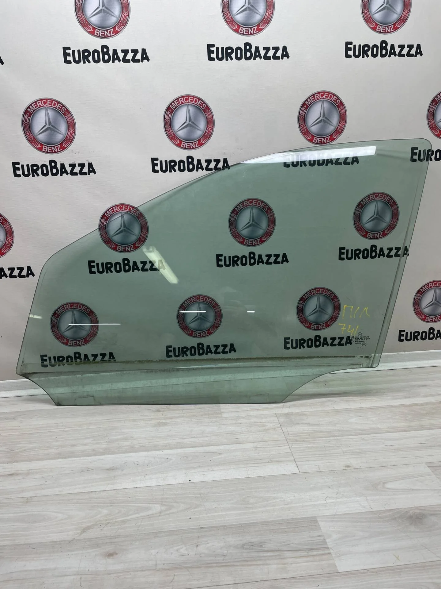 Стекло переднее левое Mercedes X164