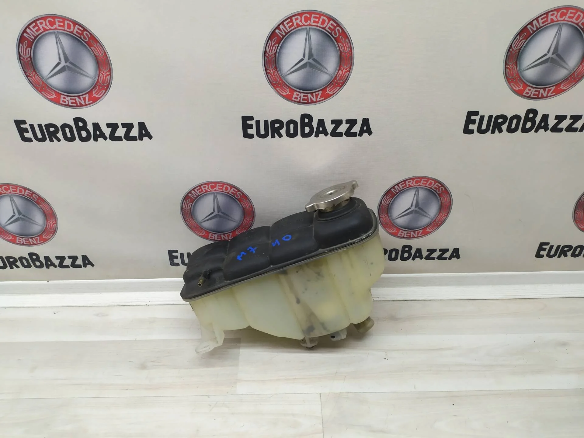 Бачок расширительный Mercedes W202