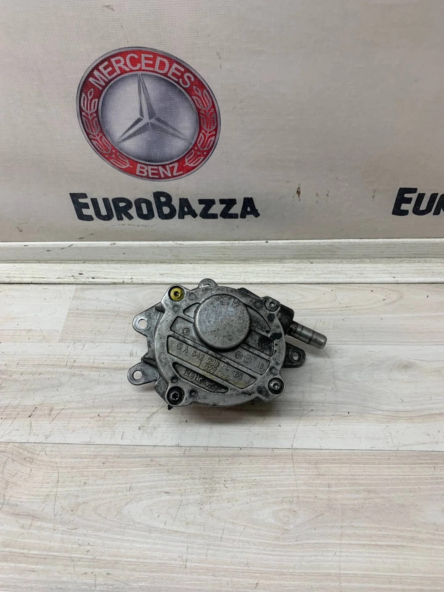 Вакуумный насос Mercedes Om642