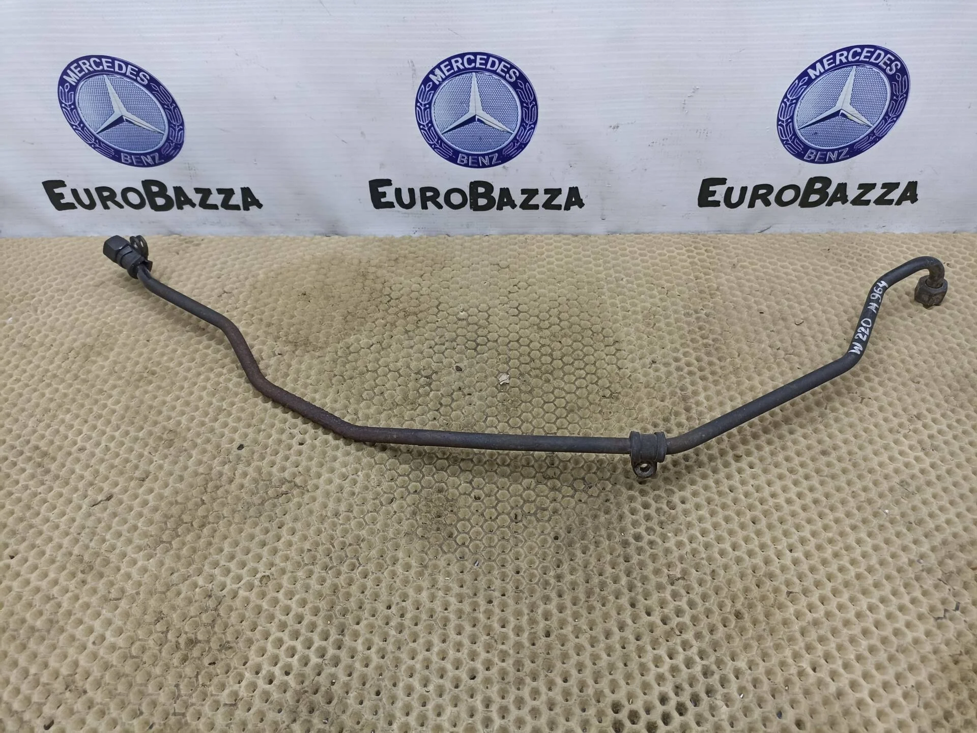 Трубка маслянного радиатора Mercedes W220