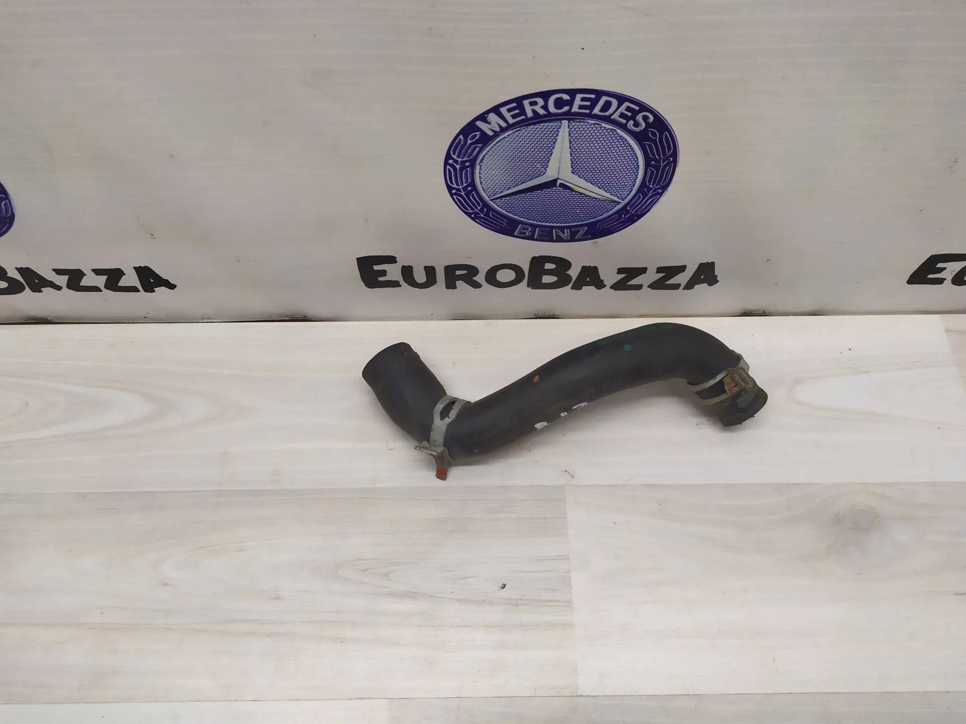 Патрубок дополнительной помпы Mercedes X164